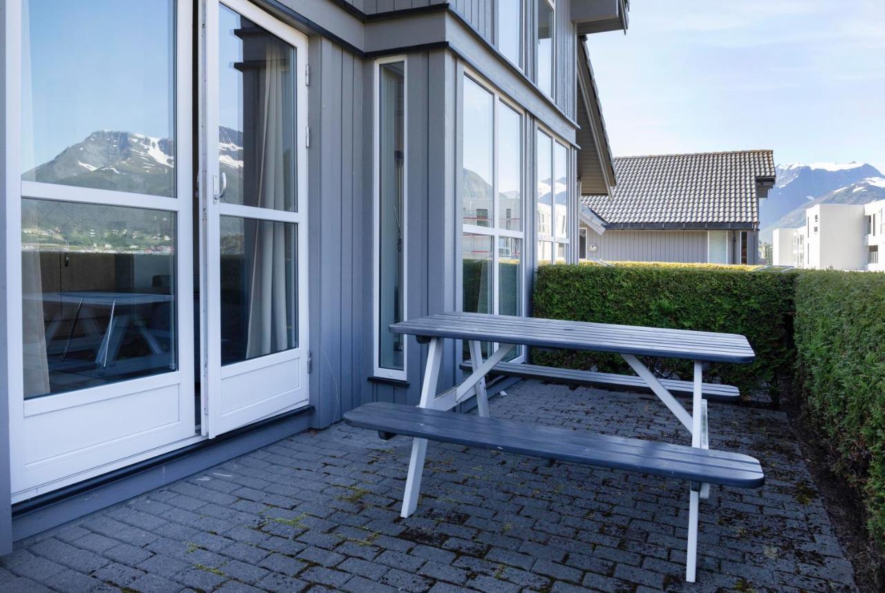 Aursnes Hotell Sykkylven Exterior photo