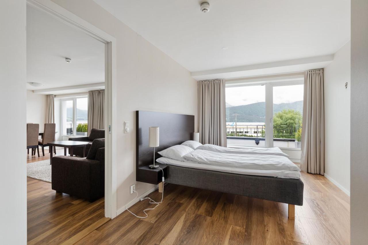 Aursnes Hotell Sykkylven Exterior photo