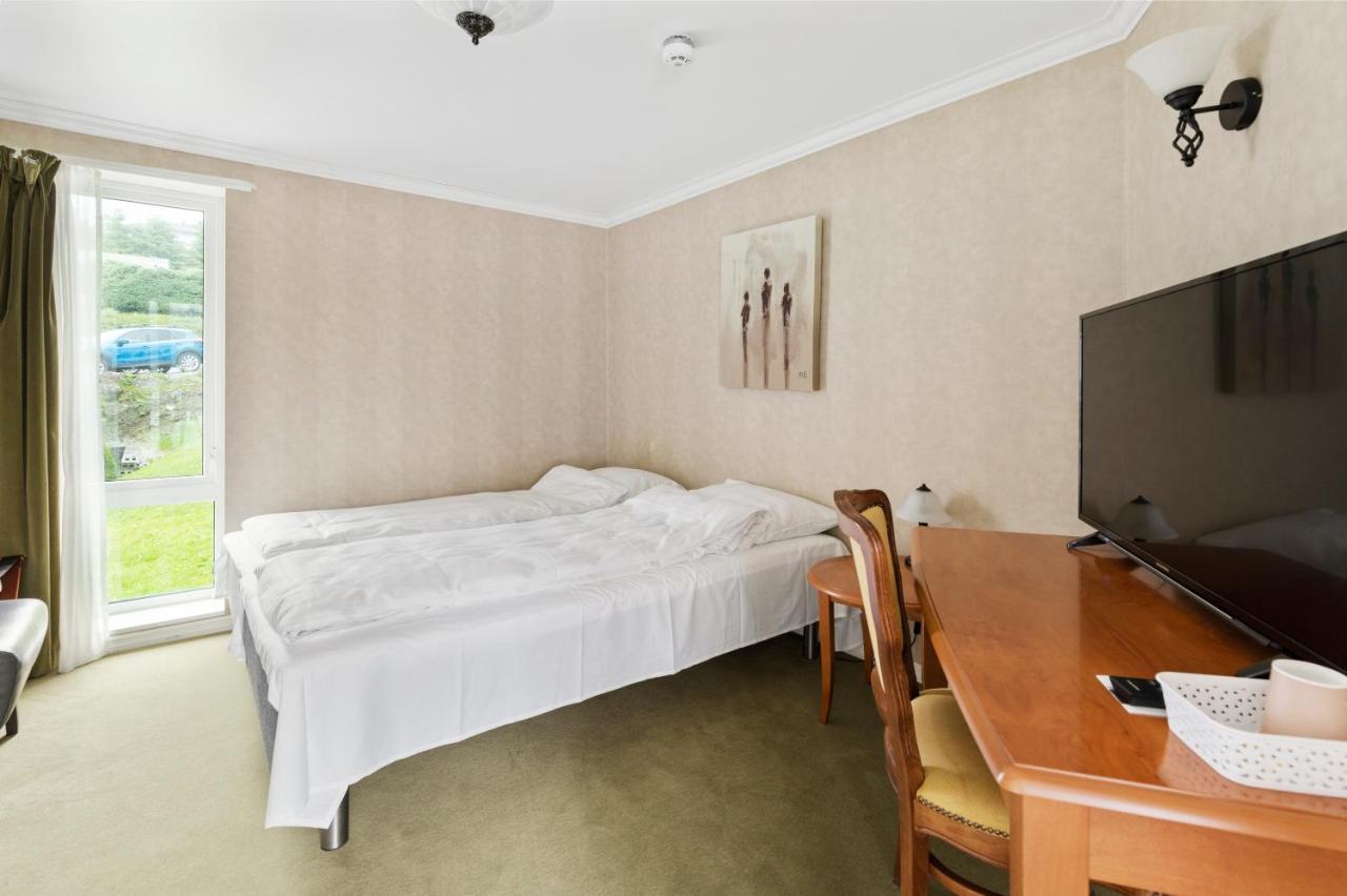 Aursnes Hotell Sykkylven Exterior photo